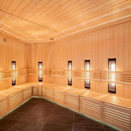 Bel Mare Aquapark By Four Seasons ミエンジズドロイェ