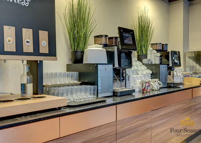 アパート Bel Mare Aquapark By Four Seasons ミエンジズドロイェ